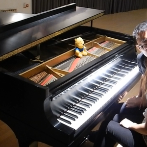 妹妹帮我用脚射
